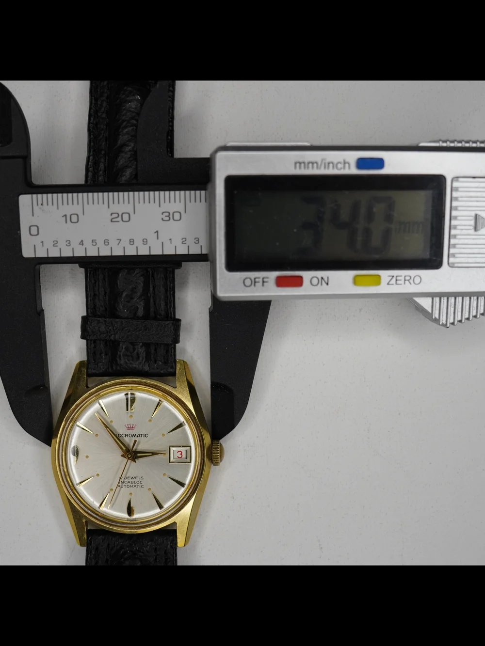 Vintage Accromatic 17 Jewels Incabloc Automatic Men's Gold Tone Date Watch Swiss